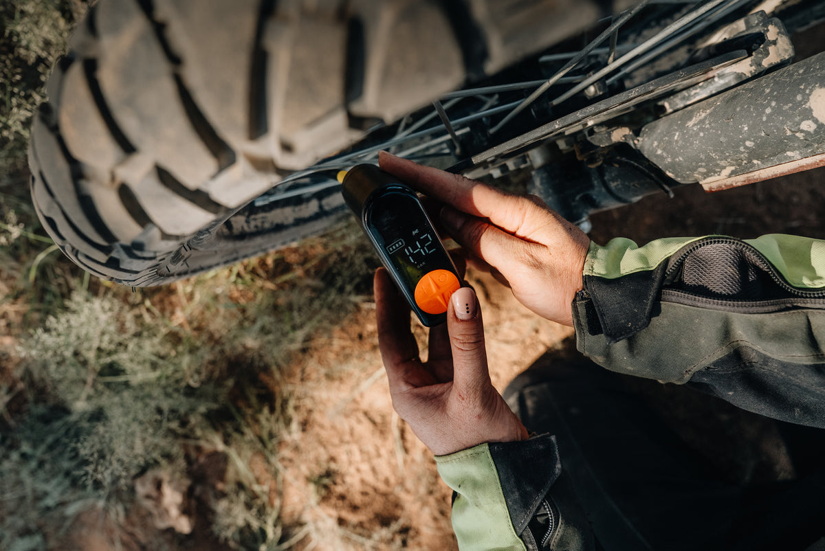 AIR PUMP MINI – PORTABLE COMPRESSOR FOR MOTORCYCLES, CARS, AND BIKES
