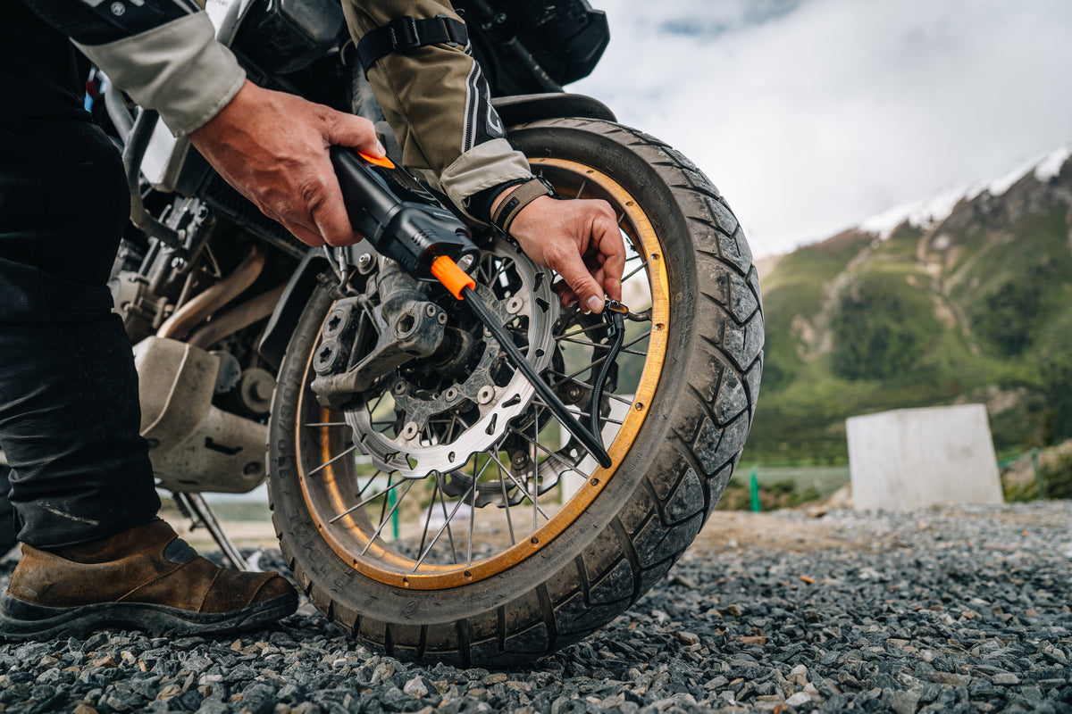 AIR PUMP POWER - AVVIATORE DI EMERGENZA CON COMPRESSORE PORTATILE