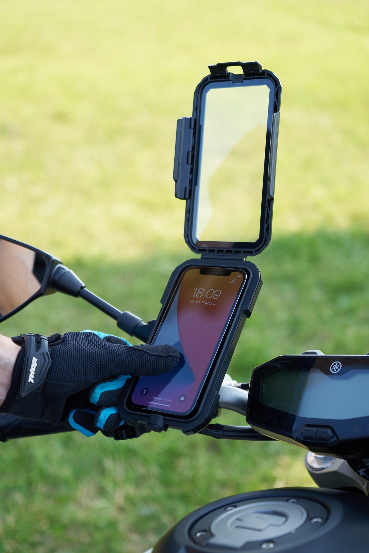 ARMOR - UNIVERSAL ARMOR CASE